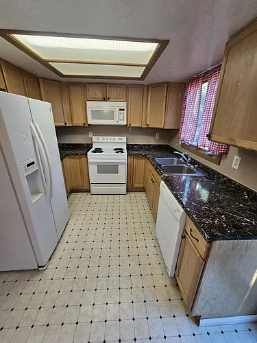 103 College Ct #D Photo 1 103 College Ct #D Photo 1