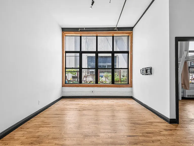 250 Moore St #202 — Photo 2