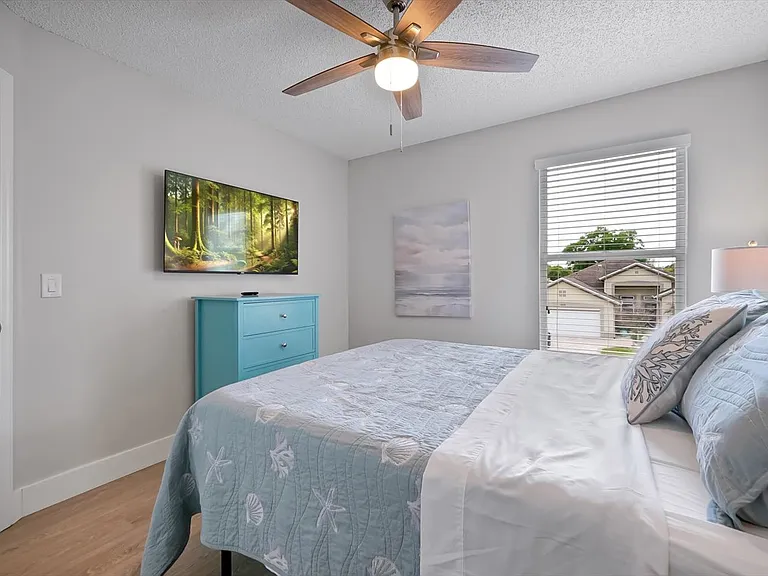 408 Jaybee Ave — Photo 40