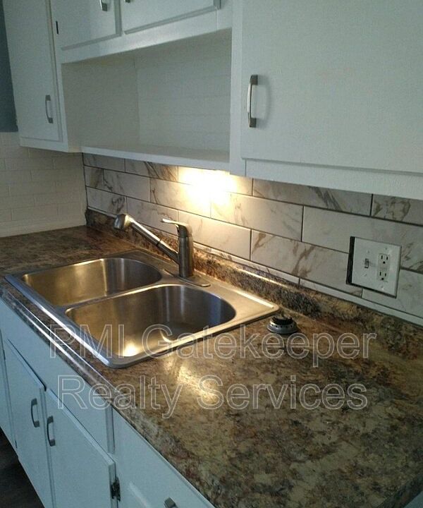 1st image of 1731 Ashbrook Dr
