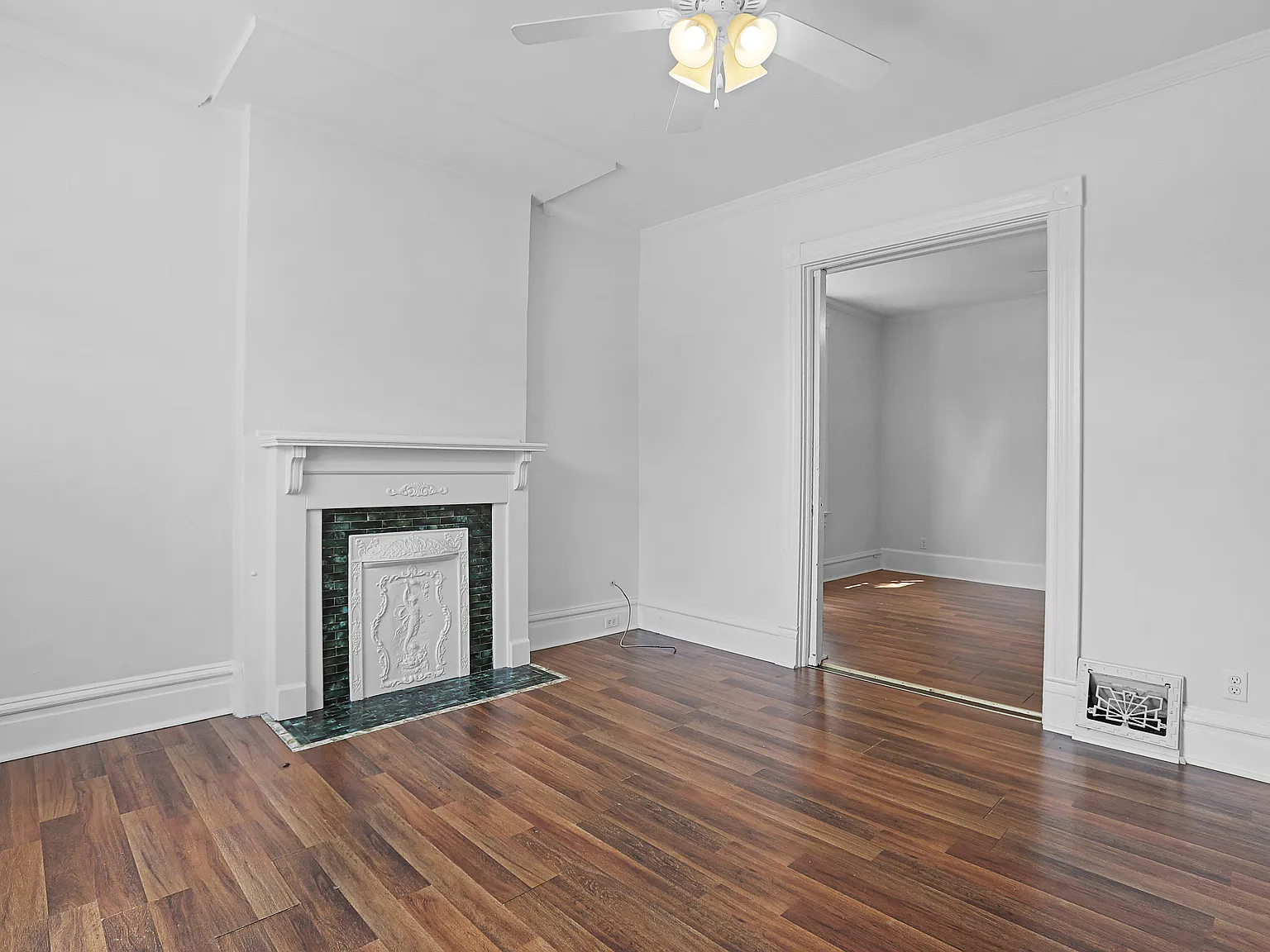 1 bed, 1000 sqft, $895 — Photo 2