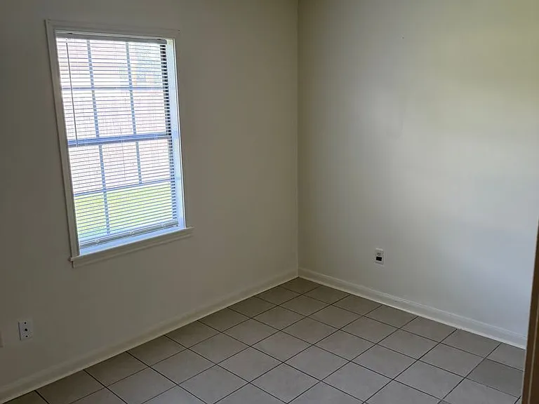 6009 Quail Rdg #A — Photo 2