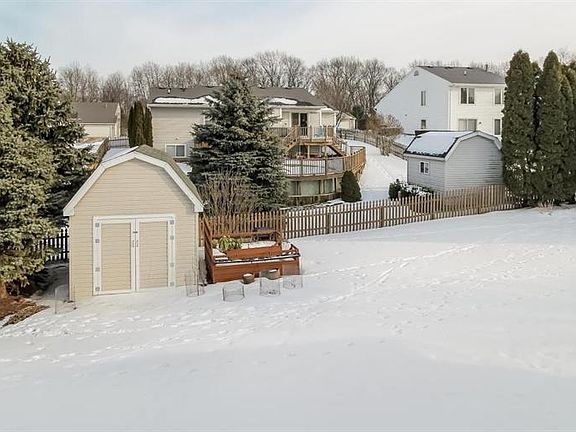 4th image of 4326 Summerwind Ave NE