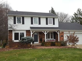 1479 Deerhurst Ln, Rochester Hills, MI 48307