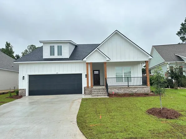 219 Turtle Cove Ln, Tifton, GA 31794