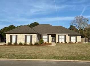 102 Acadian, Tupelo, MS 38801