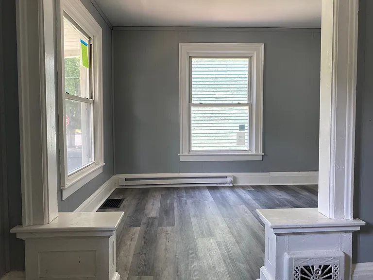 60 Center St — Photo 11