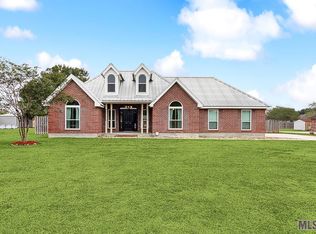 38400 Duplessis Rd, Prairieville, LA 70769