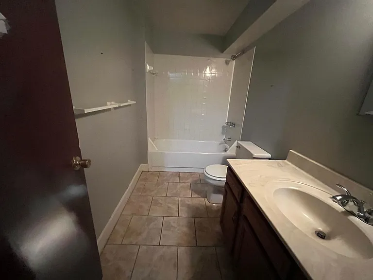 2322 W. Chestnut — Photo 13