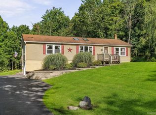 97 Heselton Dr, Slate Hill, NY 10973