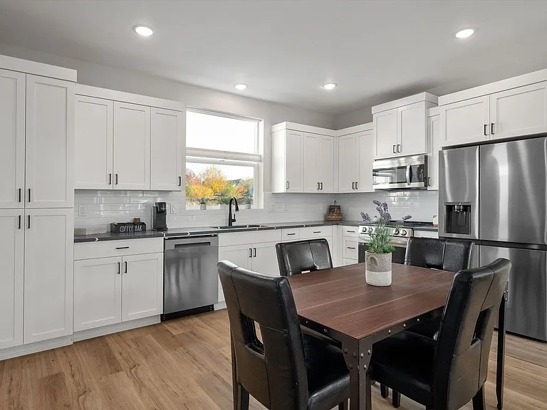 Brand New Newberg Homes- Up to 1 Month Free! — Photo 37