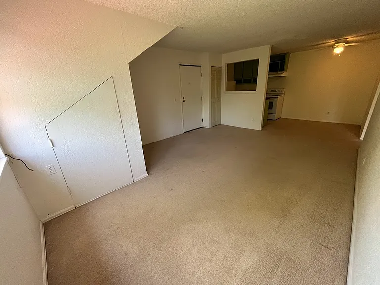 3250 Oneal Cir #L31 — Photo 4