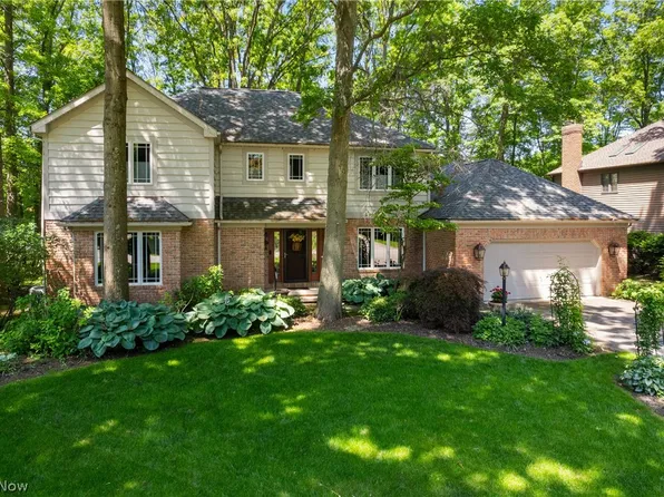 272 Brookrun Dr, Akron, OH 44321