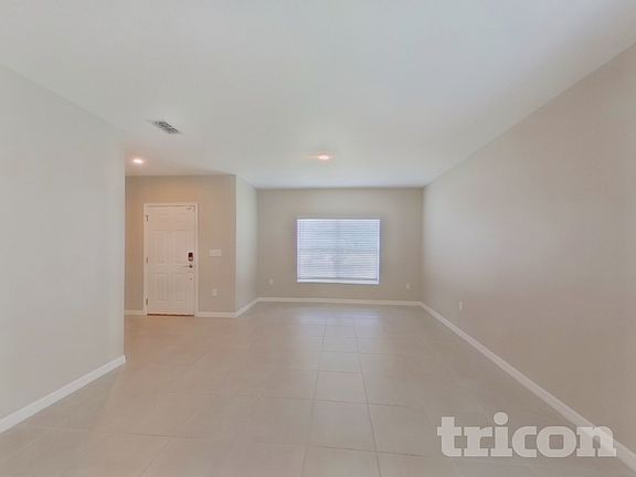 3rd image of 220 Garnet Ave