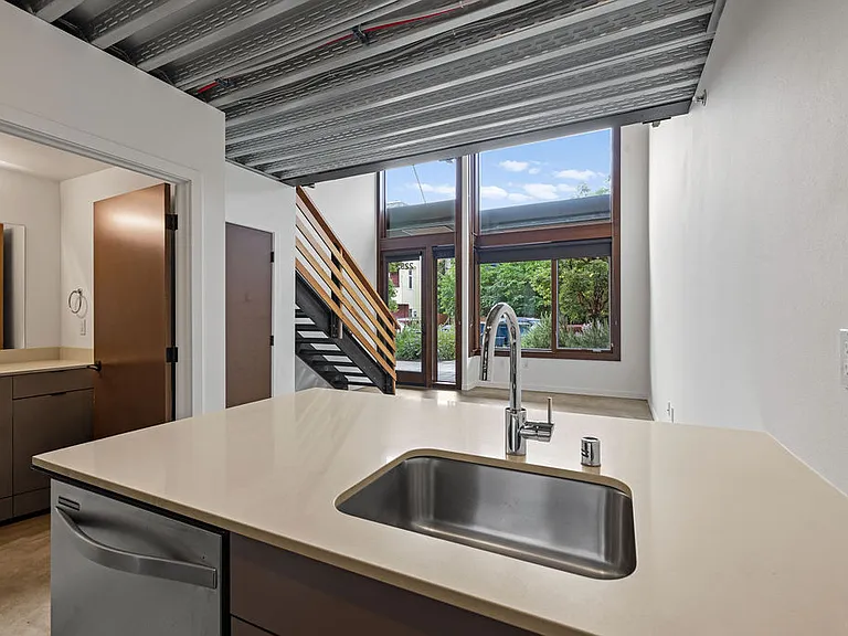 Ballard Lofts — Photo 37