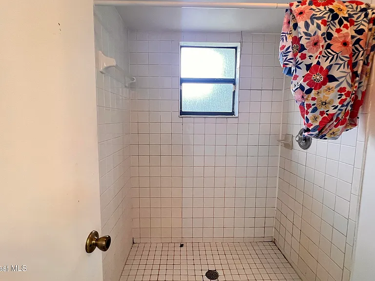 934 Colonial Ave SE — Photo 6