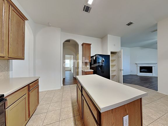3rd image of 121 Campos Dr