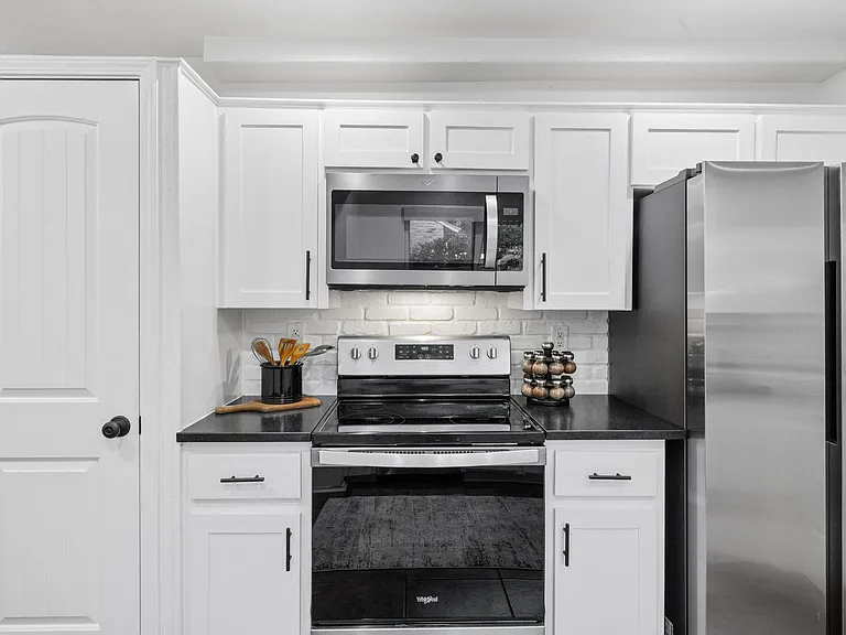8346 Summerwood Dr — Photo 15