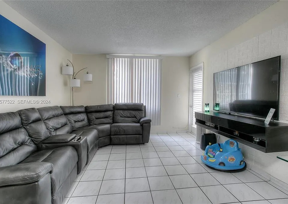 5665 W 20th Ave #301