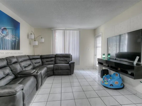 5665 W 20th Ave APT 301, Hialeah, FL 33012