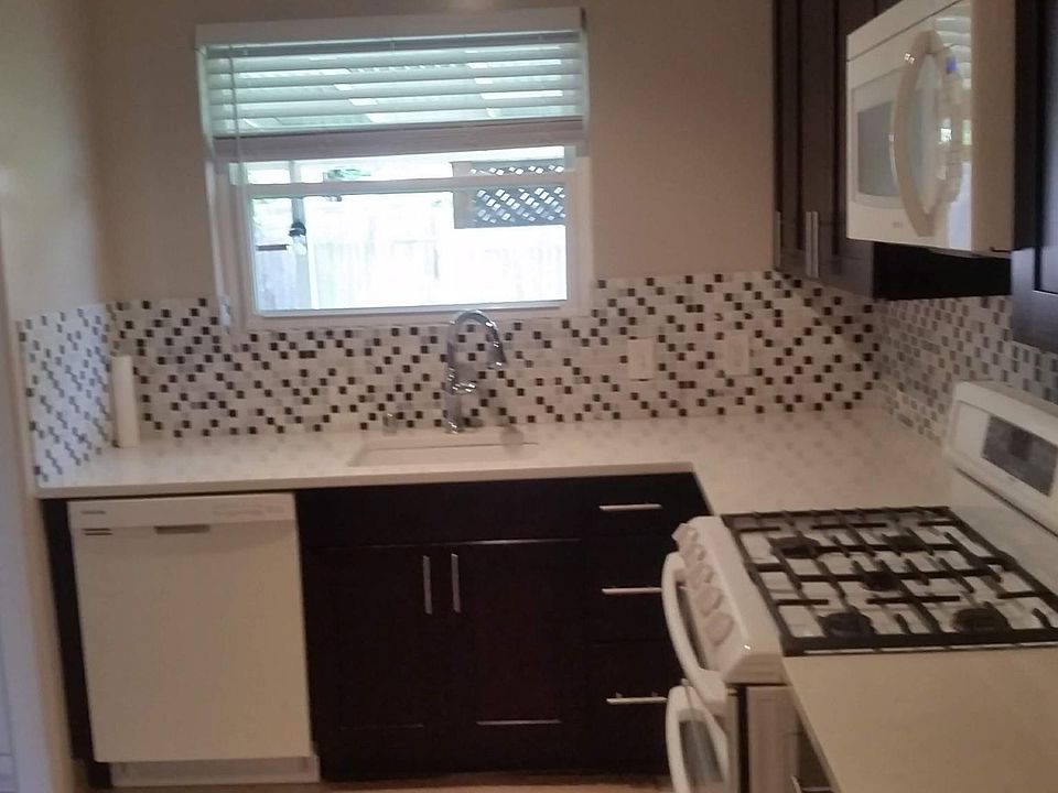 1st image of 8746 Airlane Ave
