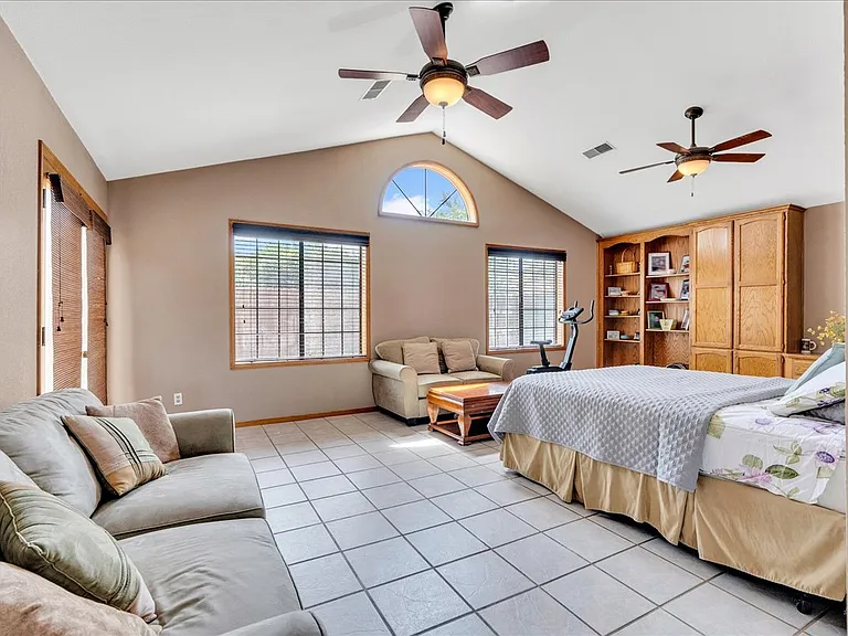 285 W Ash Ave — Photo 17