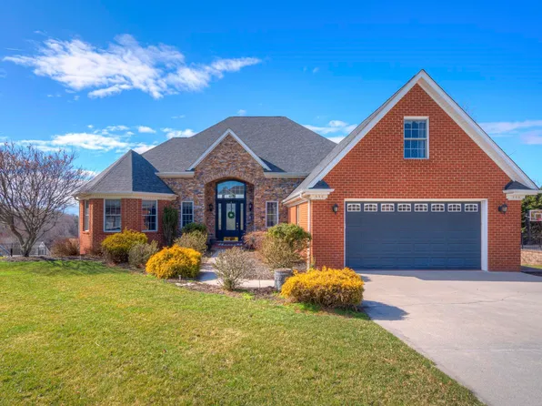 120 Cedar Bluff Dr, Christiansburg, VA 24073