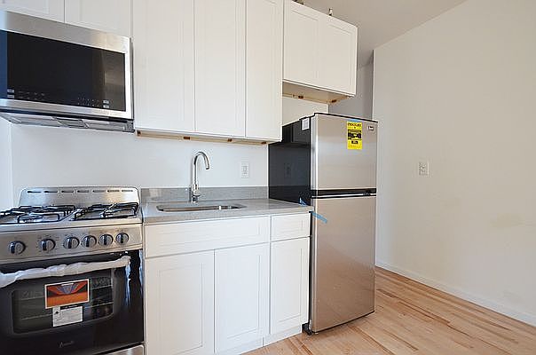 1st image of 1484 Amsterdam Ave APT 17