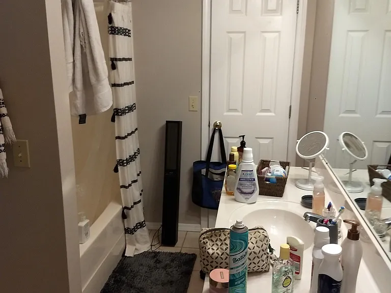 1316 Virginia Ave — Photo 3