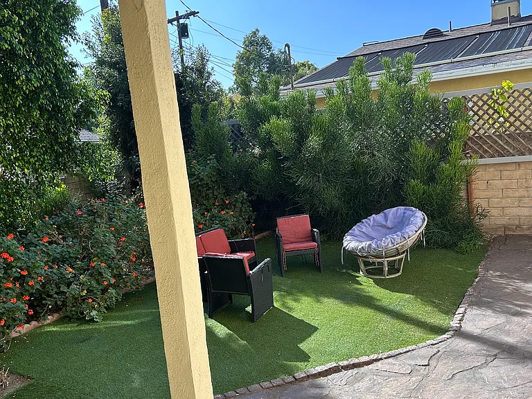 14548 Morrison St — Photo 16