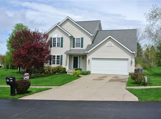 6067 Boxwood Dr, Fairview, PA 16415