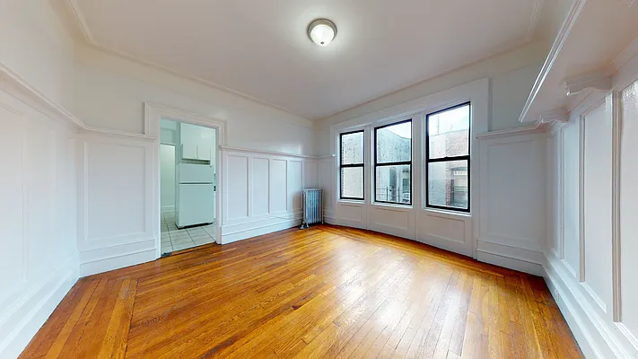 Rented by Bond New York | media 4