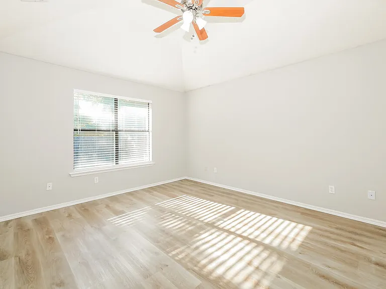 324 Marrgate Dr — Photo 9