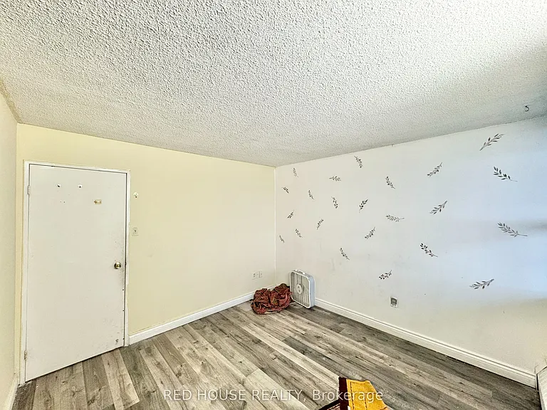 25 Sunrise Ave #1405 — Photo 14