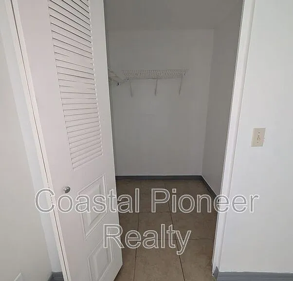 1331 Coolridge Dr — Photo 12