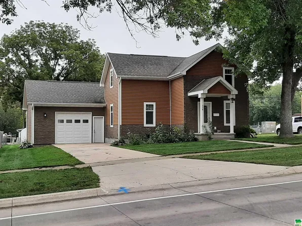 334 4th Ave SE, Le Mars, IA 51031