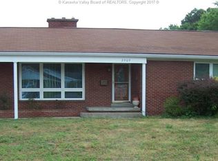 2909 Chandler Dr, Point Pleasant, WV 25550