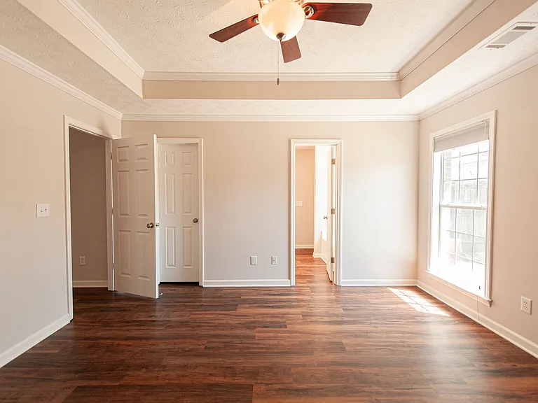 1124 Stafford Dr — Photo 21