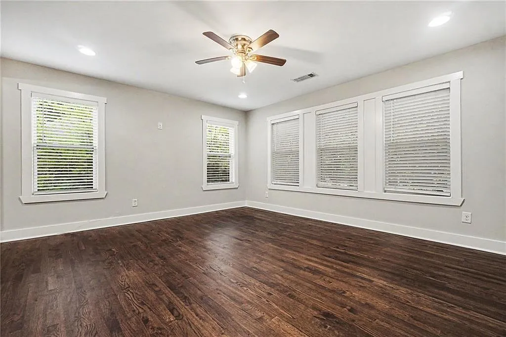 2 bed, 2.0 bath, 1029 sqft, $2,200 — Photo 2