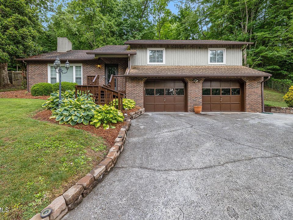 1st image of 707 Lazywood Dr