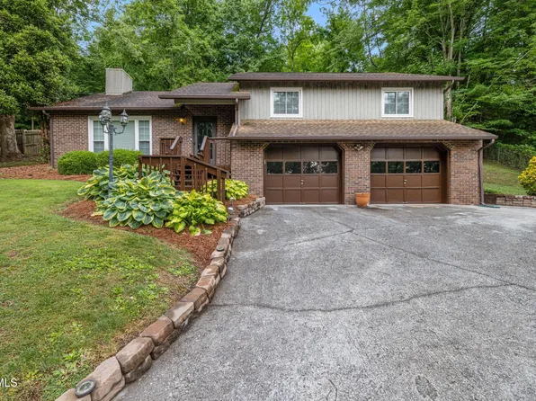 707 Lazywood Dr, Johnson City, TN 37601
