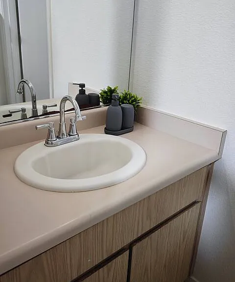1614 Valdora St — Photo 3