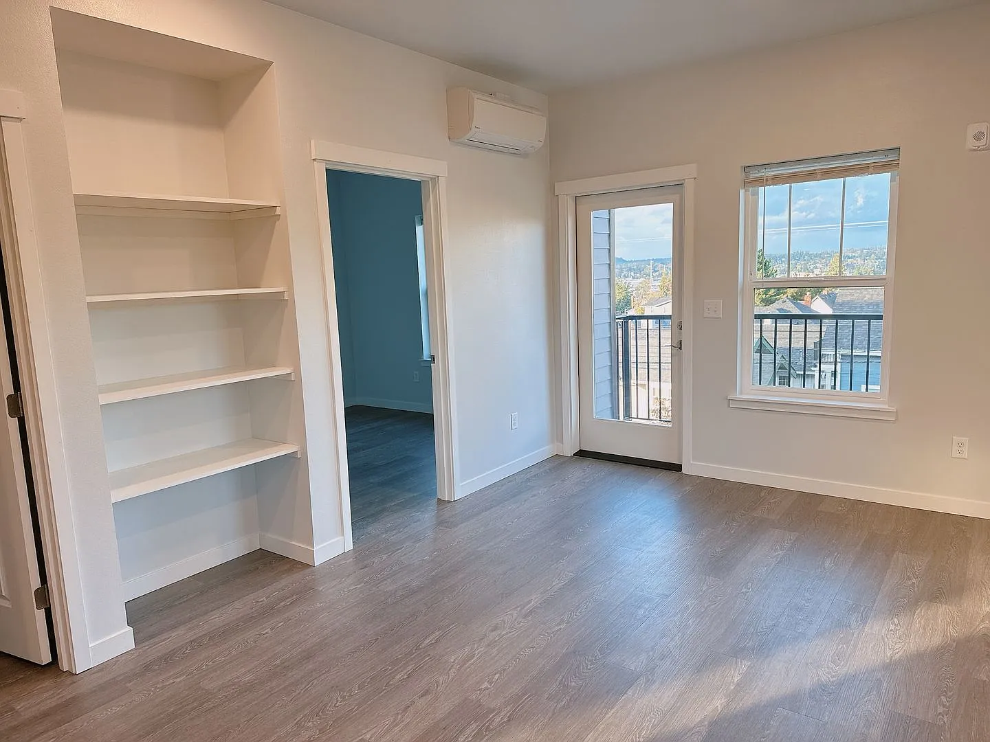 600 E Maple St — Photo 2