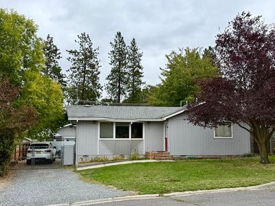 562 Ray Ln, Ashland, OR, 97520