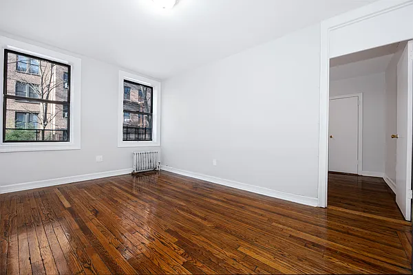 Rented by MNS | media 8