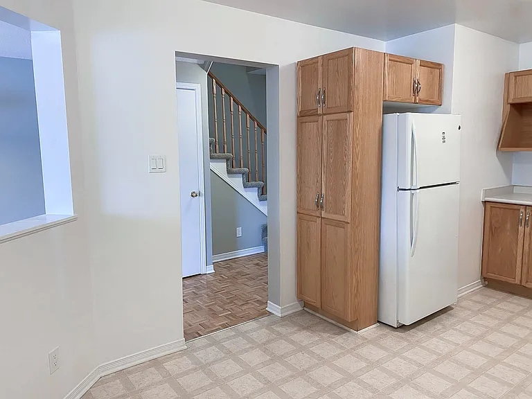 2 Tamara Way — Photo 14
