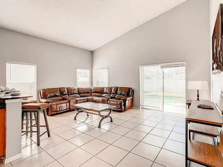 101 Bloomingdale Dr — Photo 16
