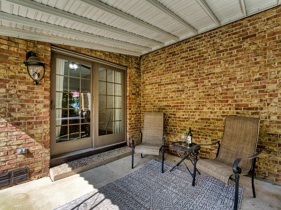 1st image of 625 Country Club Dr APT F6