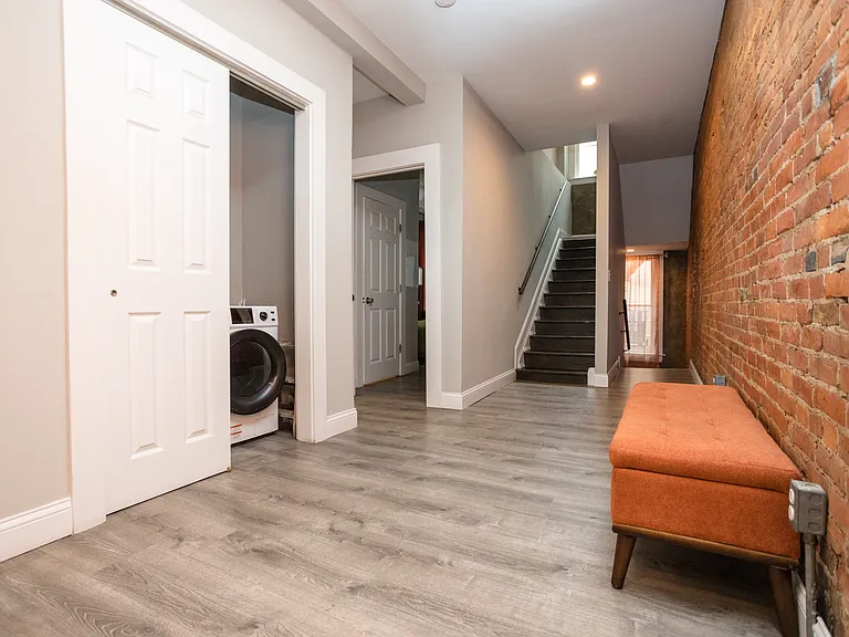 627 Main St #3 — Photo 10