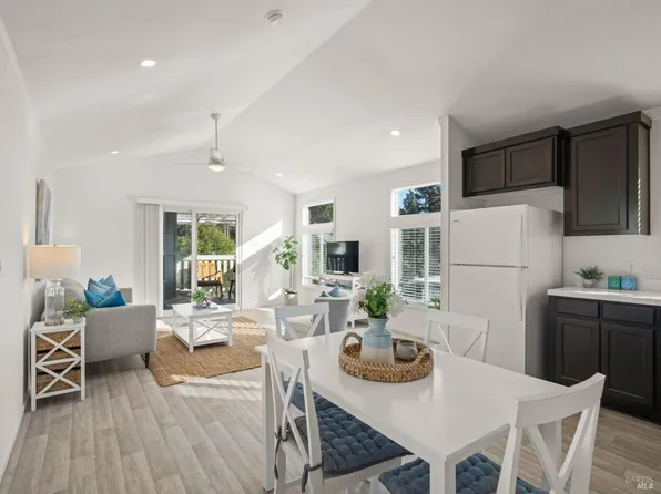 39 Scenic Drive, Novato, CA 94949